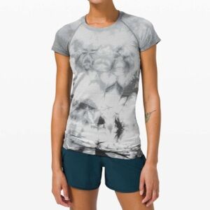 Lululemon Swiftly Tech Short Sleeve 2.0 Shibori Stripe Graphite Grey Size 8